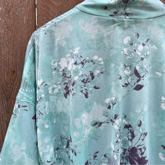 AMBRIELLE Women's Teal Floral Lacy Short Sleeve Bath Robe Belt Size Large - Picture 10 of 12